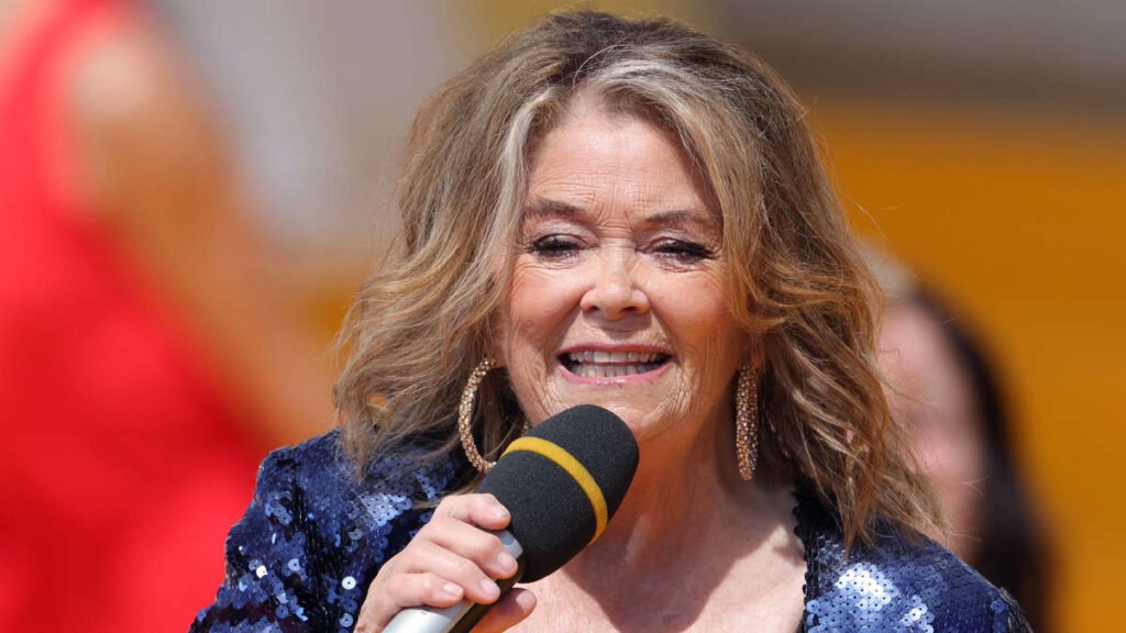 Wie alt ist Wencke Myhre – Alter, Karriere, Leben & Vermächtnis der Schlager-Ikone