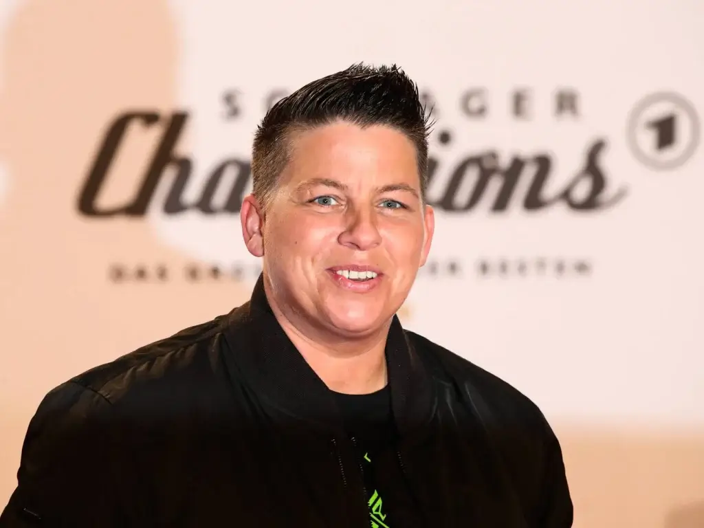 Kerstin Ott Todesursache – Fakten, Hintergründe und Wahrheit zu den Gerüchten Kerstin Ott Todesursache – Fakten, Hintergründe und Wahrheit zu den Gerüchten