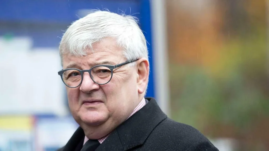 Wie reich ist Joschka Fischer? Vermögen, Einkommen und Einfluss im Detail